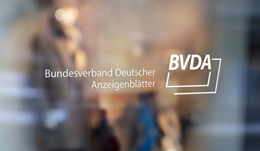 Weigel GmbH - Fensterscheibe mit BVDA Logo
